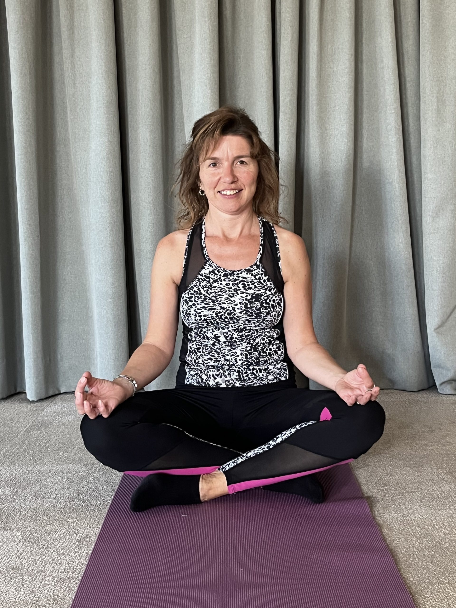 Astrid van Etten yoga Astrid van Etten